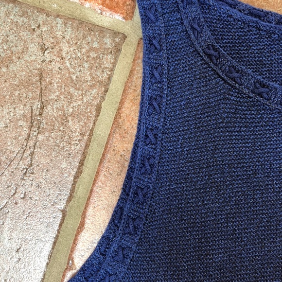 WHBM Tunic - Picture 3 of 3